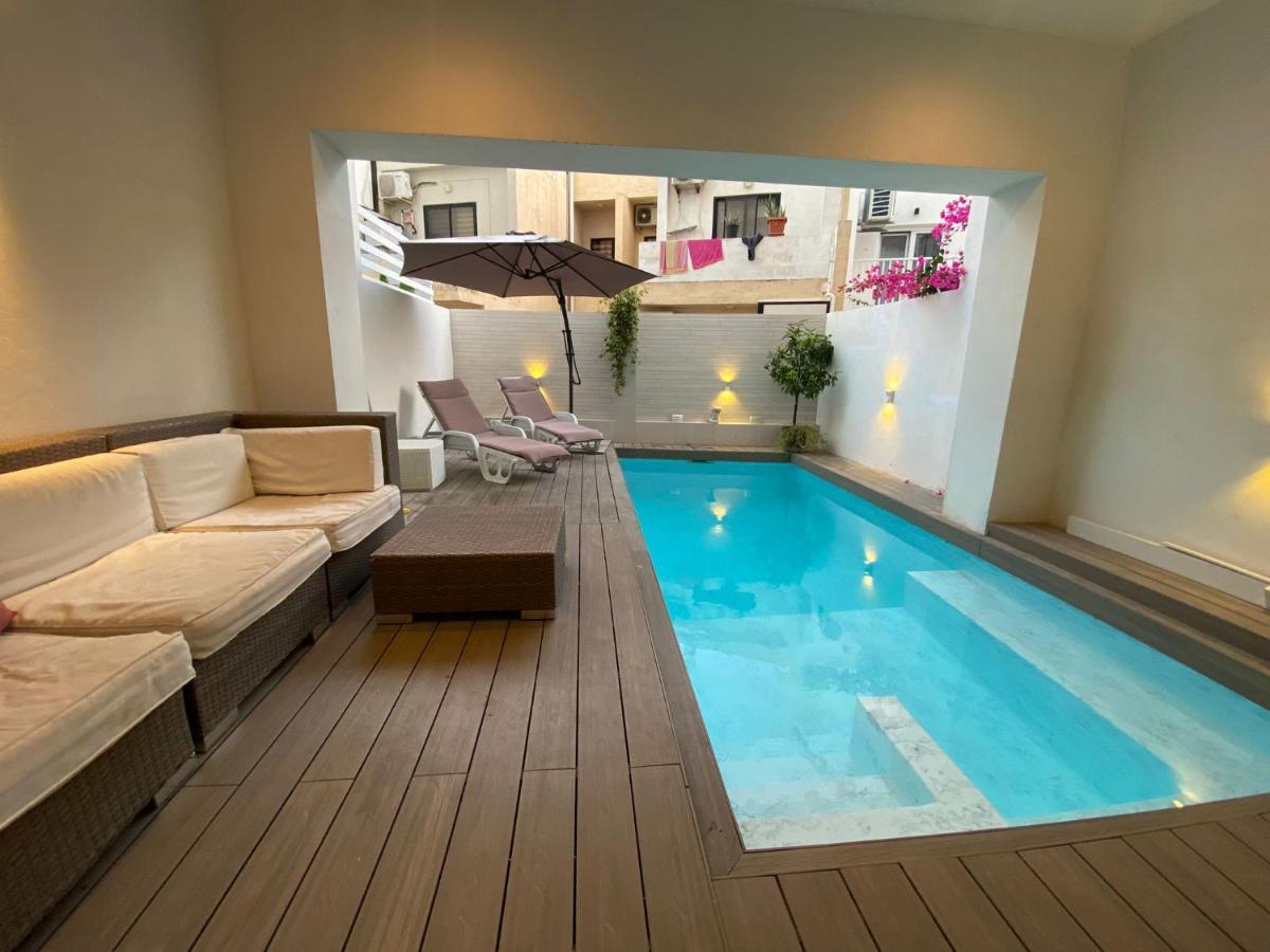 St Julians With Pool *