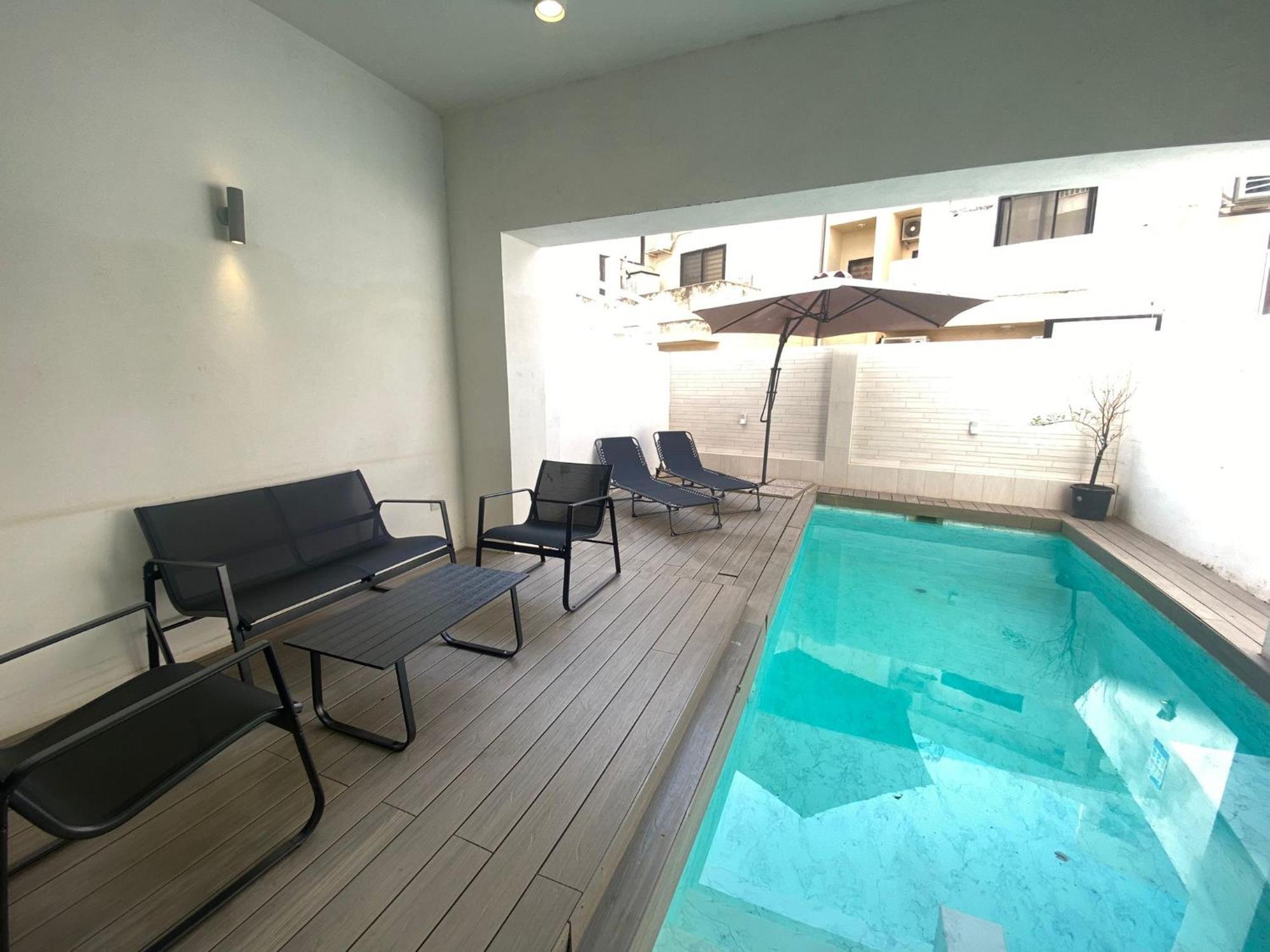 St Julians With Pool Lägenhet